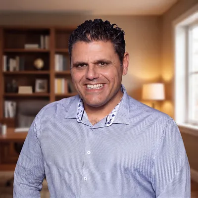 Photograph of Xenophon Giannis, founder of Xenco Labs